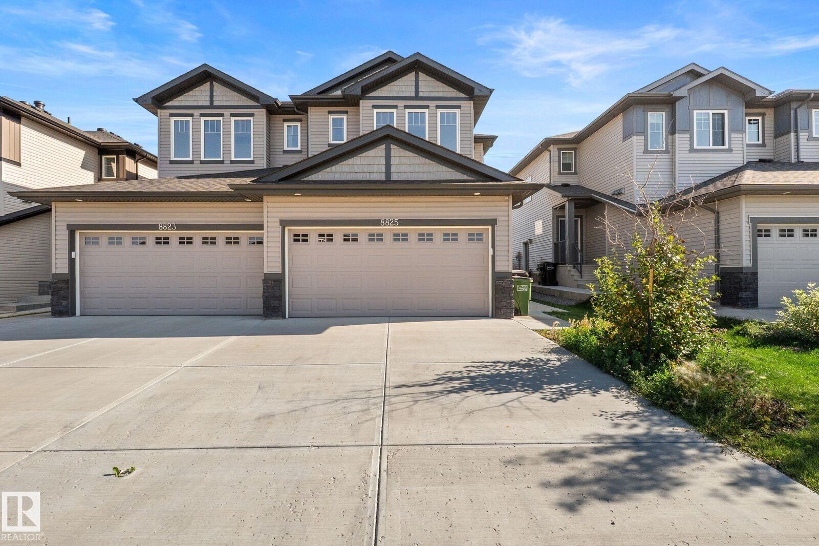 Property Photo:  8825 Carson Way SW  AB T6W 5B8 