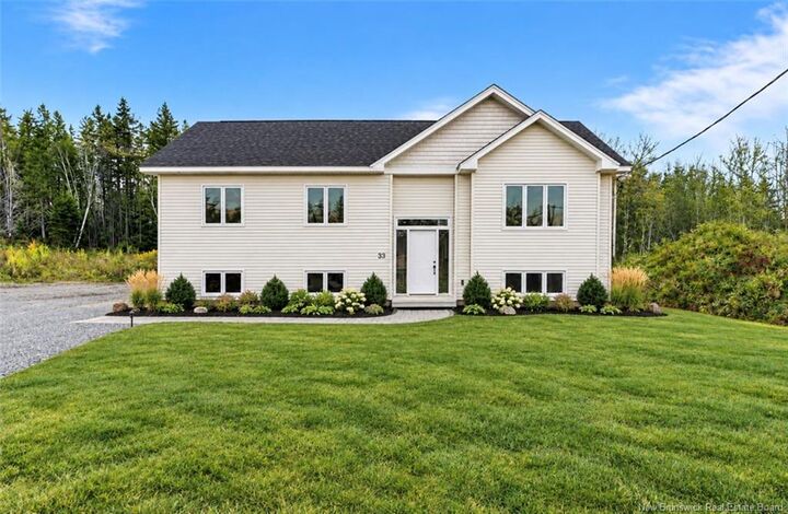 Property Photo:  33 Denis Avenue  NB E4V 0E6 