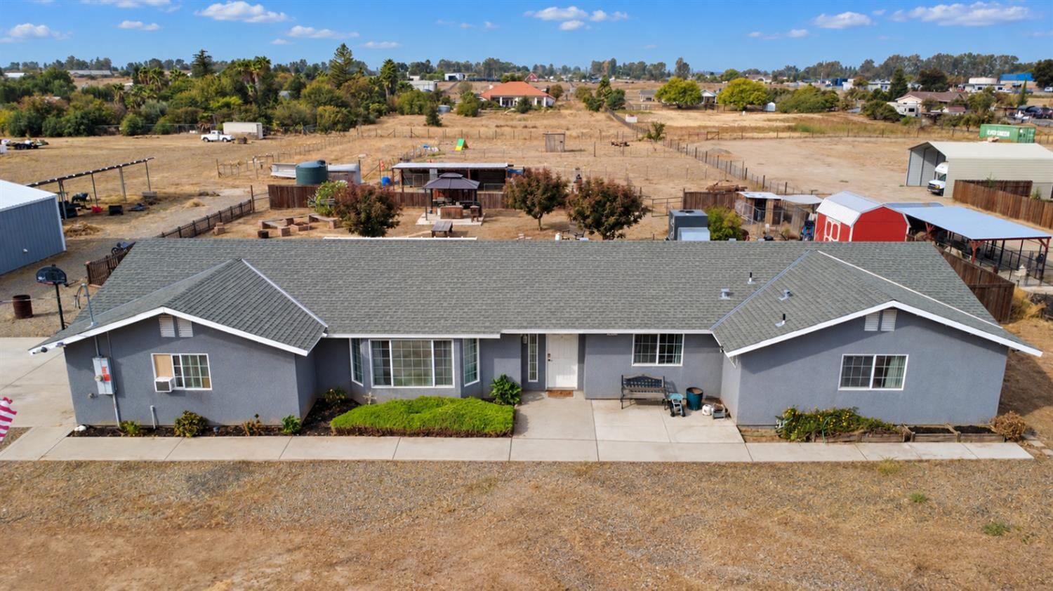 Property Photo: 16254 Road 37 CA 93636