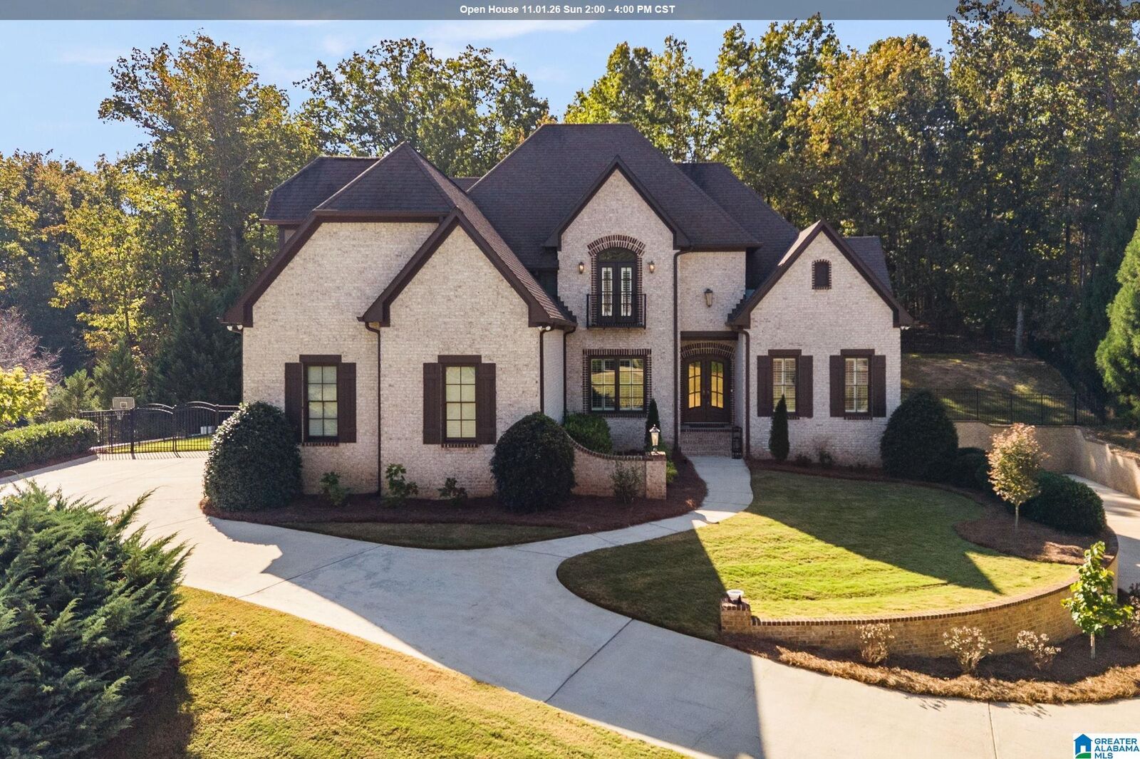 Property Photo:  4233 Glasscott Crossing  AL 35226 