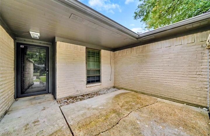 Property Photo: 16126 La Cabana Drive TX 77062