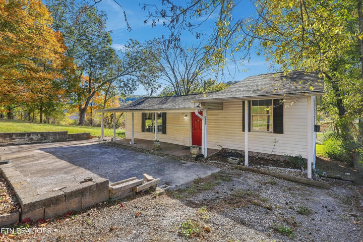Property Photo: 2646 Greenway Drive TN 37918
