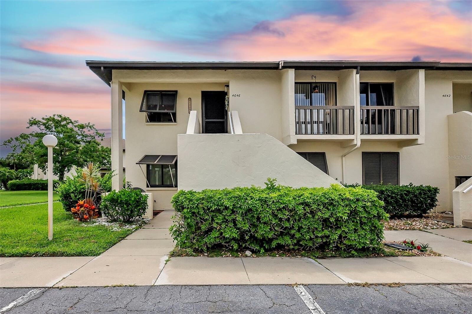 Property Photo: 4646 Longwater Chase 98 FL 34235