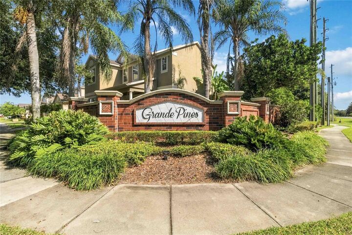 Property Photo: 11827 Sheltering Pine Drive FL 32836