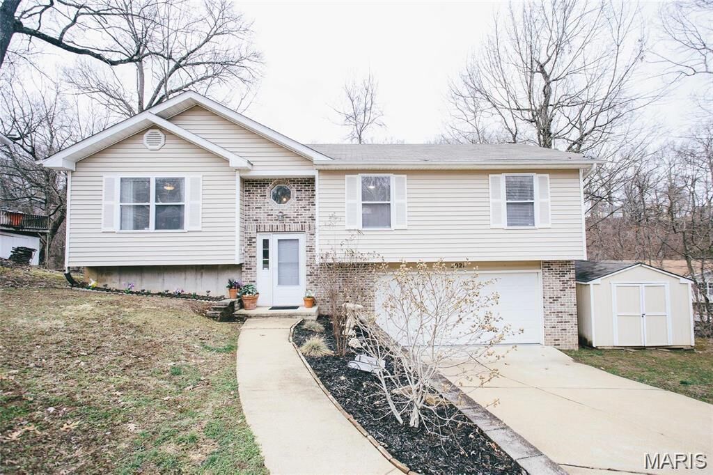 Property Photo: 2021 White Haven Drive MO 63052