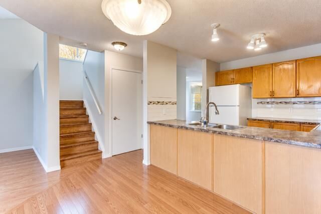 Property Photo:  40 Mt Lorette Close SE  AB T2Z 2L6 
