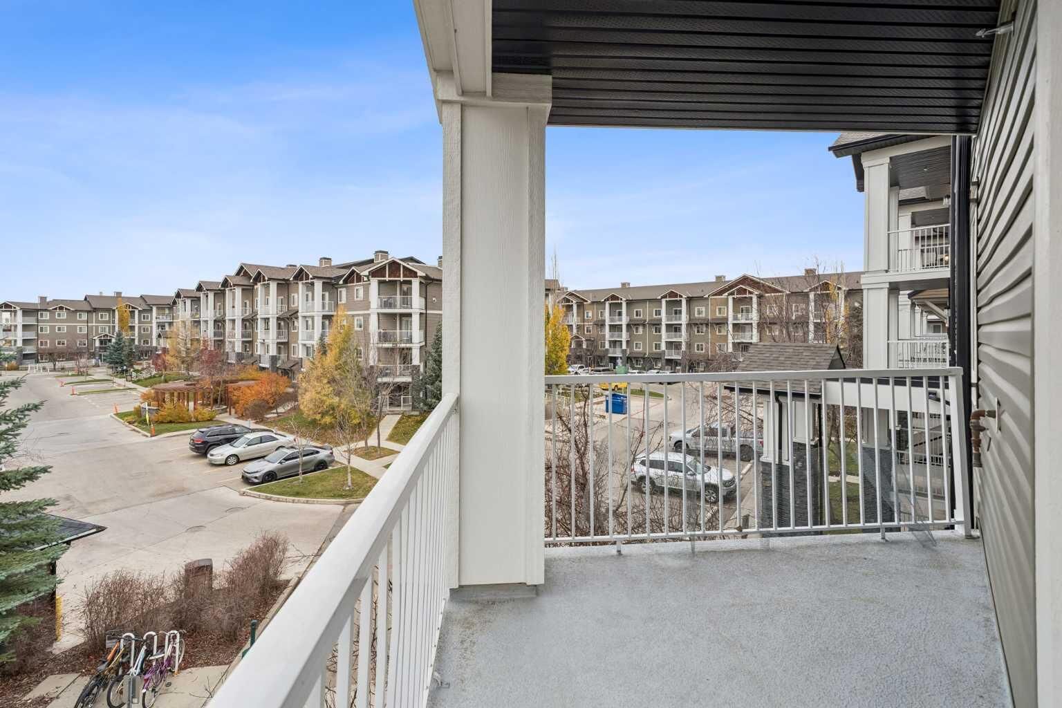 Property Photo:  115 Prestwick Villas SE 1312  AB T2Z 0M8 