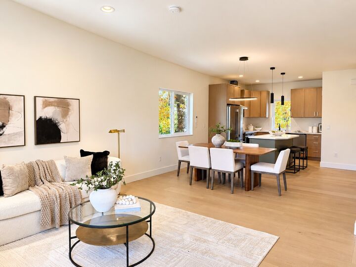 Property Photo: 4930 43rd Avenue S B WA 98118