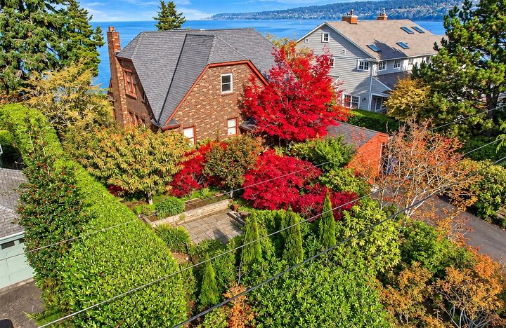 Property Photo:  2918 NW Esplanade  WA 98117 