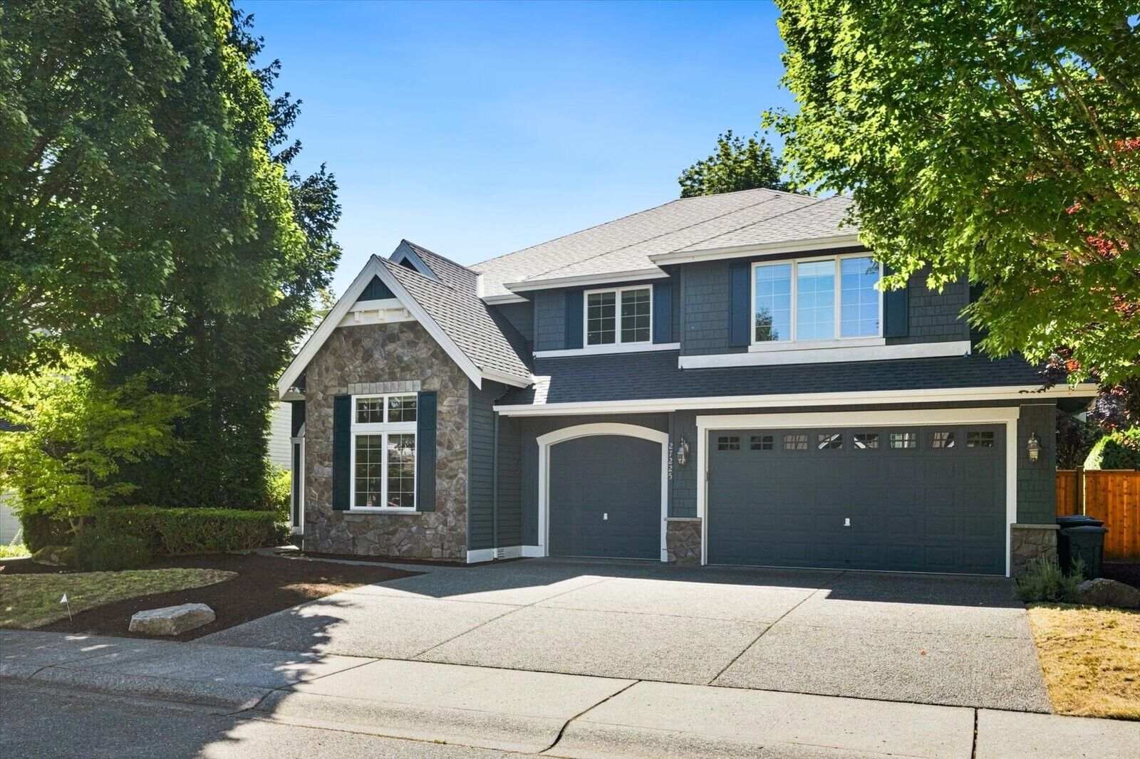 Property Photo: 27225 SE 13th Place WA 98075