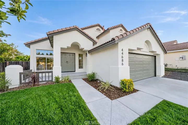 Property Photo:  44686 Calle Hilario  CA 92592 
