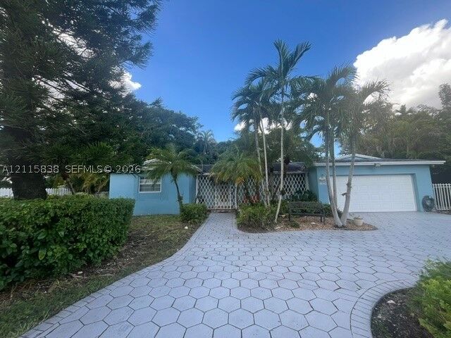 Property Photo: 4422 SW 127th Pl FL 33175