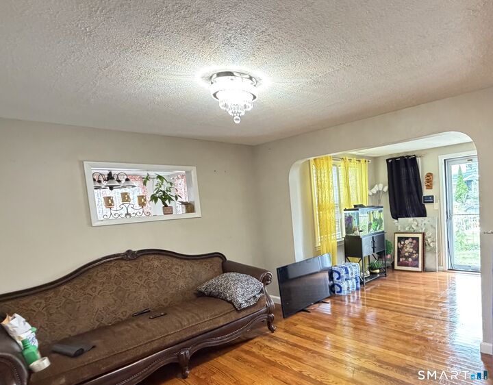 Property Photo: 185 Grandview Avenue CT 06606