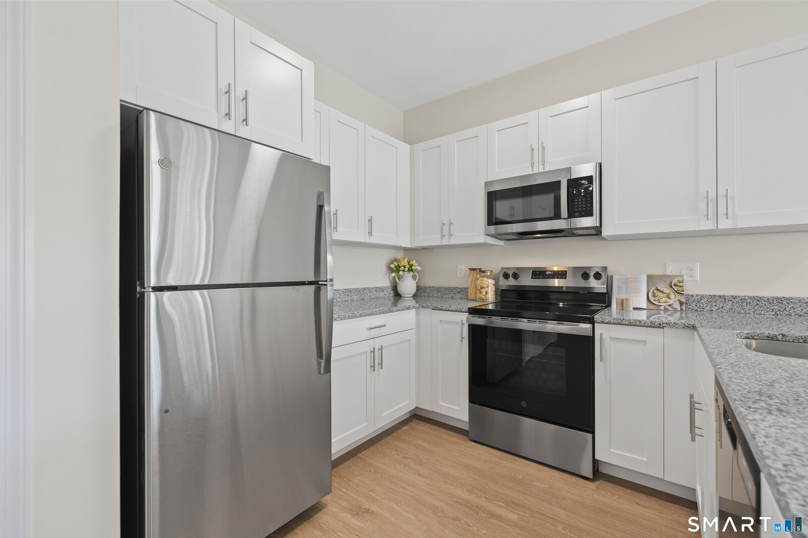 Property Photo:  55 Steele Boulevard 318  CT 06037 