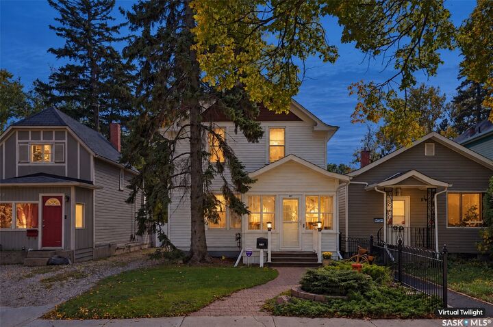 Property Photo:  517 Rusholme Road  SK S7L 0G5 