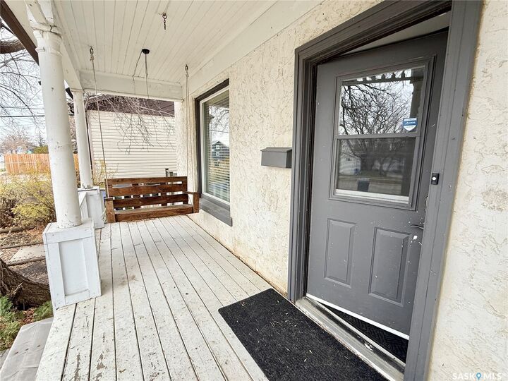 Property Photo:  114 2nd Avenue SE  SK S4H 1W8 