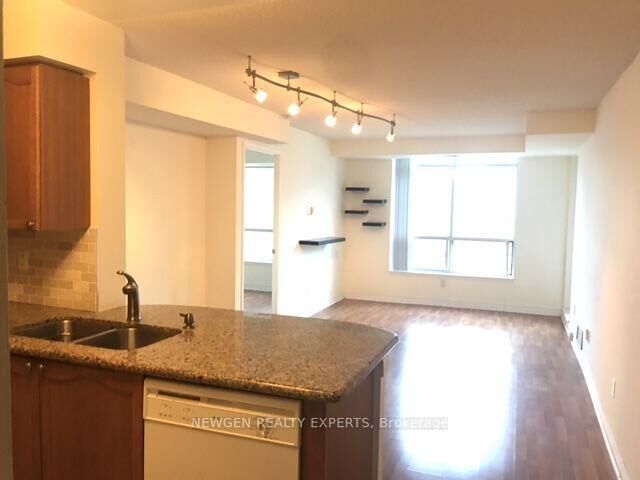Property Photo: 233 Beecroft Road 1101 ON M2N 6Z9