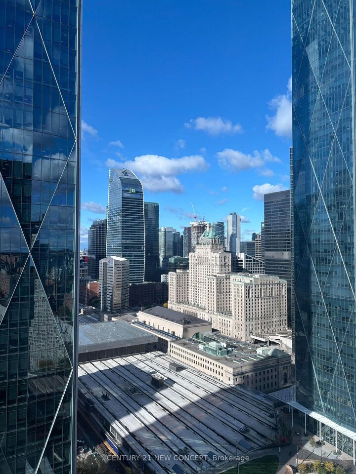 Property Photo:  18 Yonge Street 3302  ON M5E 1Z8 