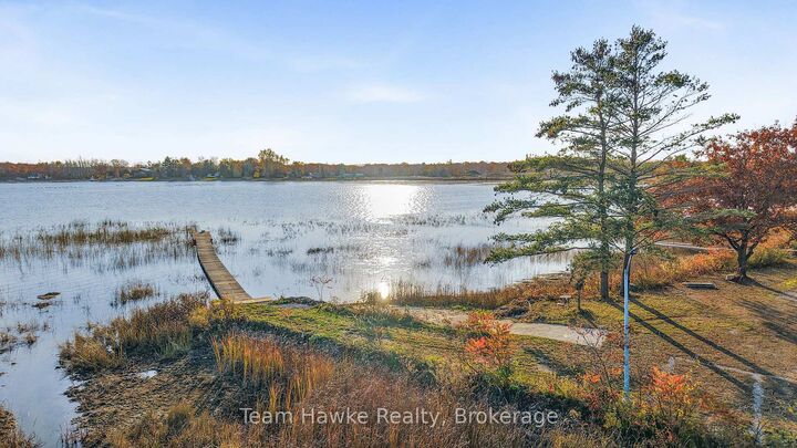 Property Photo: 158 Oak Bay Road ON L0K 1S0