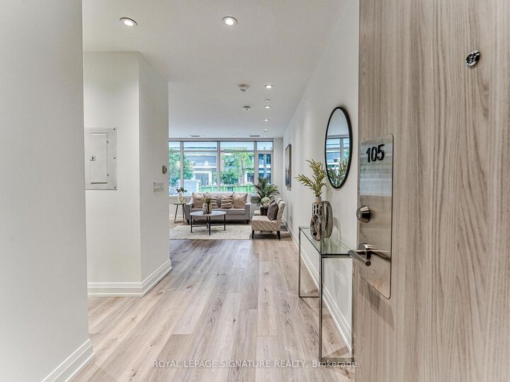 Property Photo:  75 Canterbury Place Th105  ON M2N 0L2 