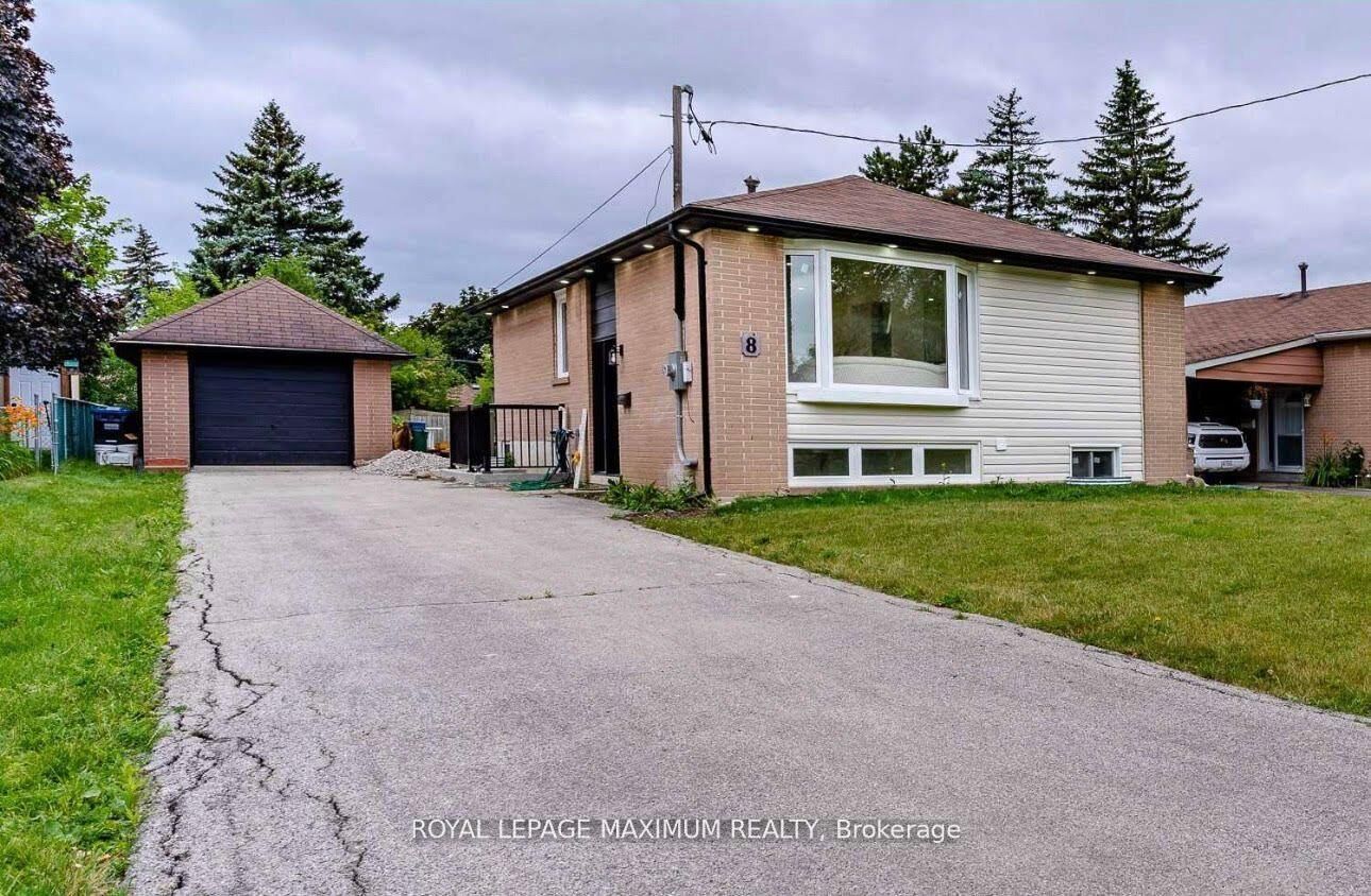 Property Photo: 8 Lawrence Crescent Upper Level ON L6W 2P3