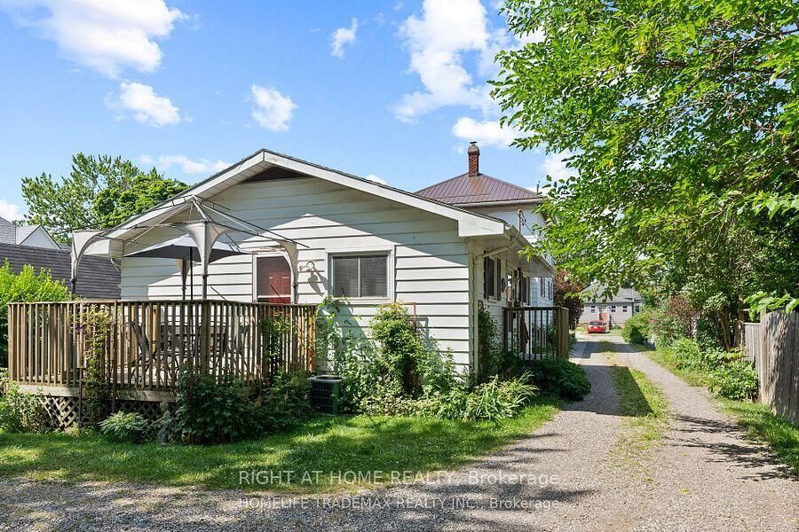 Property Photo:  207-209 (Coach House) Inshes Avenue  ON N7M 2Z5 