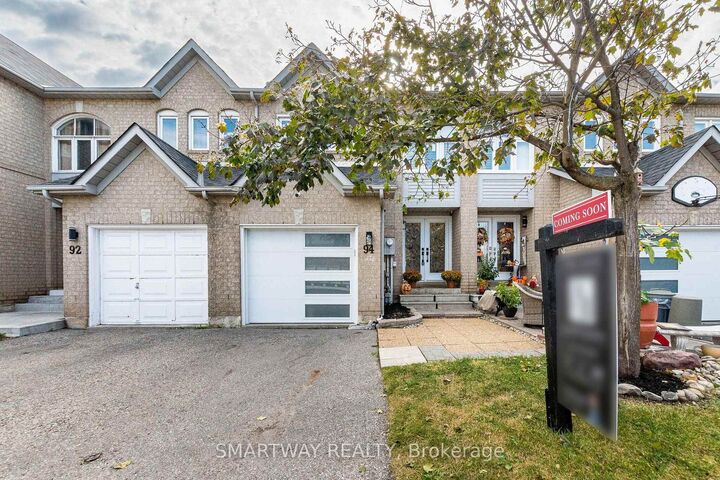 Property Photo:  94 Goldenlight Circle  ON L6X 4N6 