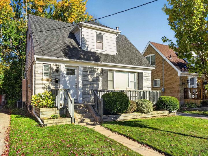 Property Photo: 168 Avondale Avenue ON M2N 2V5