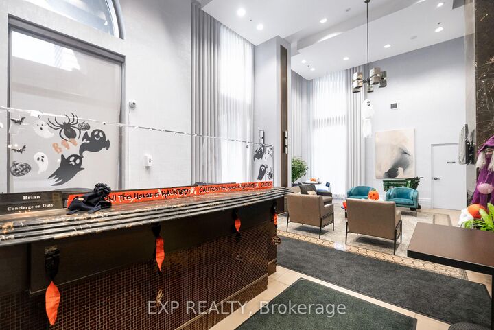 Property Photo:  385 Prince Of Wales Drive 505  ON L5B 0C6 