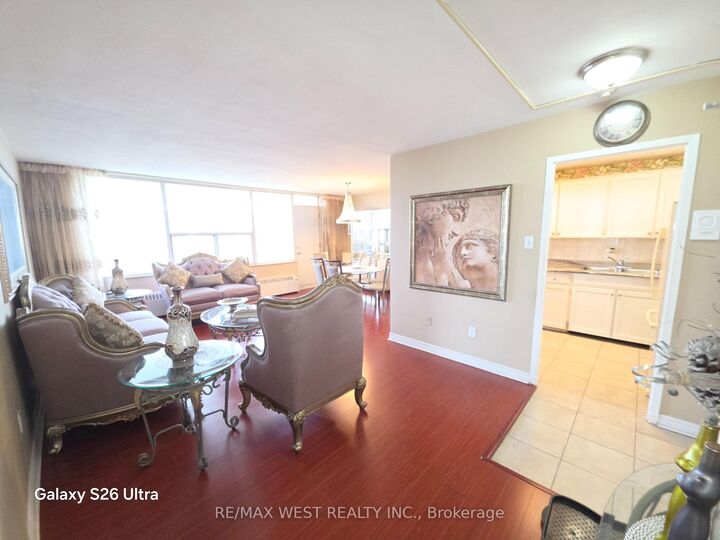 Property Photo: 10 Parkway Forest Drive 1202 ON M2J 1L3