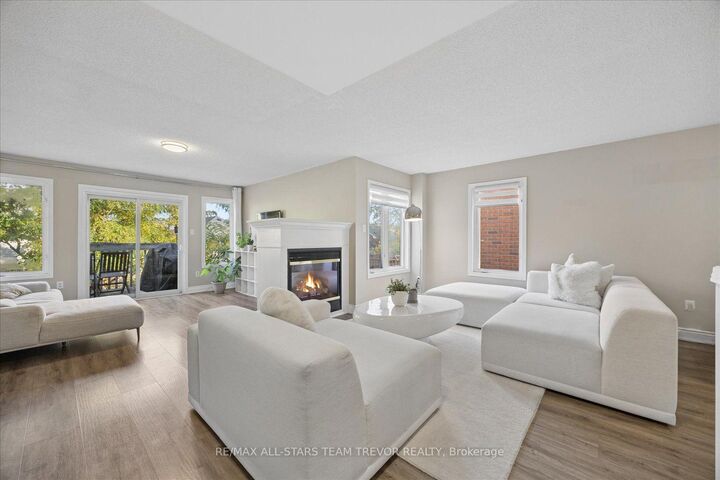 Property Photo: 19 Laurendale Avenue ON L4P 4A8