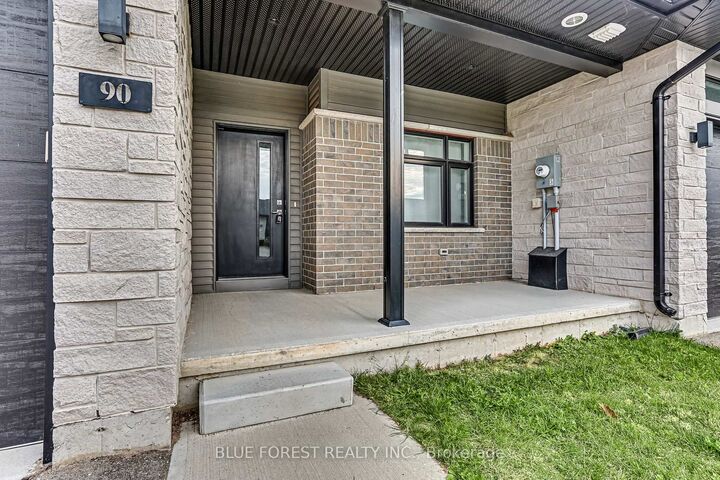 Property Photo:  90 Rowe Avenue  ON N0M 1S1 
