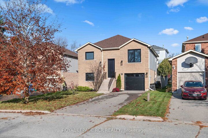 Property Photo: 10 Lawton Court ON L9W 4X4