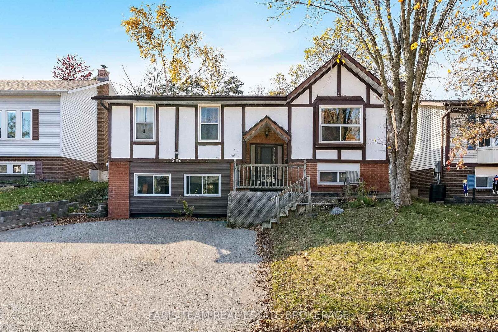 Property Photo:  286 Anne Street N  ON L4N 5H9 
