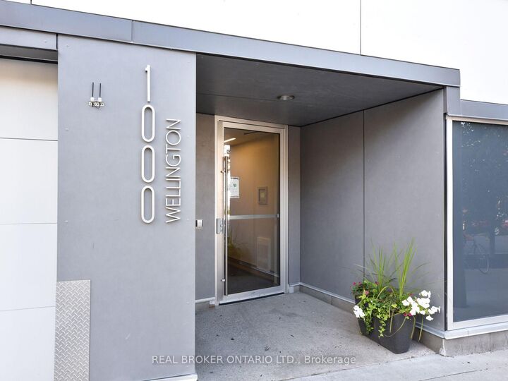 Property Photo:  1000 Wellington Street W 303  ON K1Y 2X9 