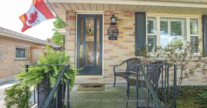 Property Photo: 139 Grand Street ON N3R 4B8