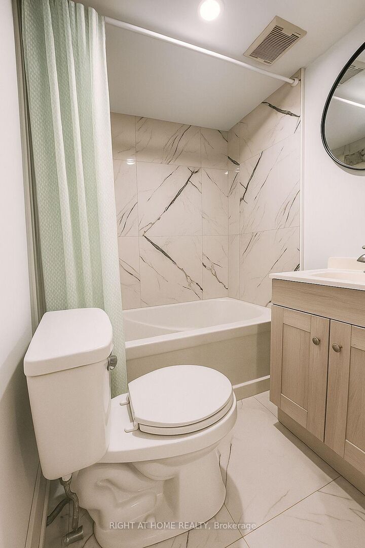 Property Photo:  24 Sunbay Court Bsmt 1  ON L4E 3E3 