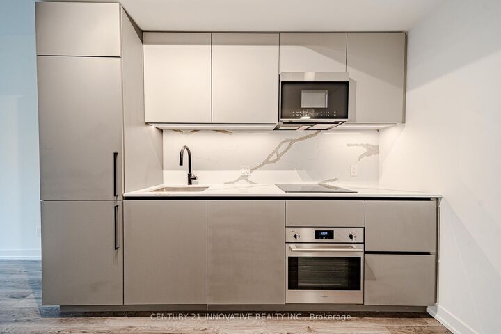 Property Photo: 35 Parliament Street 421 ON M5A 0Z5