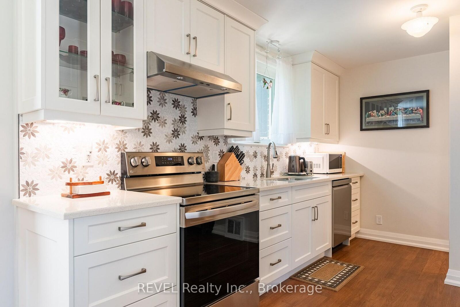 Property Photo: 5682 Hanan Avenue ON L2G 4E6