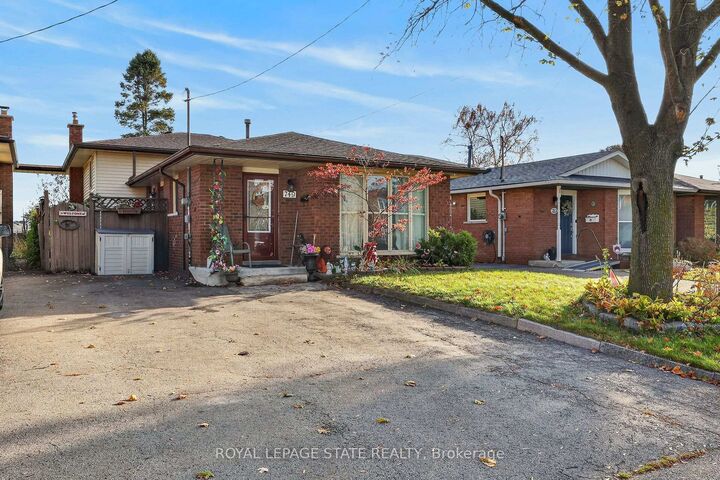 Property Photo:  749 Upper Horning Road  ON L9C 7R3 
