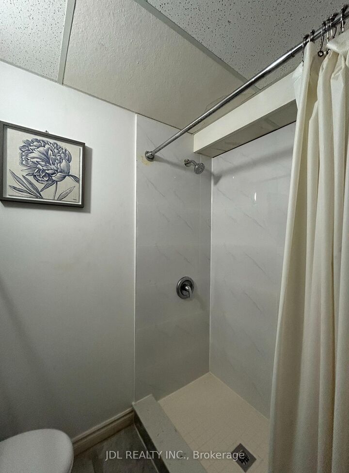 Property Photo:  3 Butterfield Dr Drive Big Master Bedroom Bsmt  ON M3A 2L9 