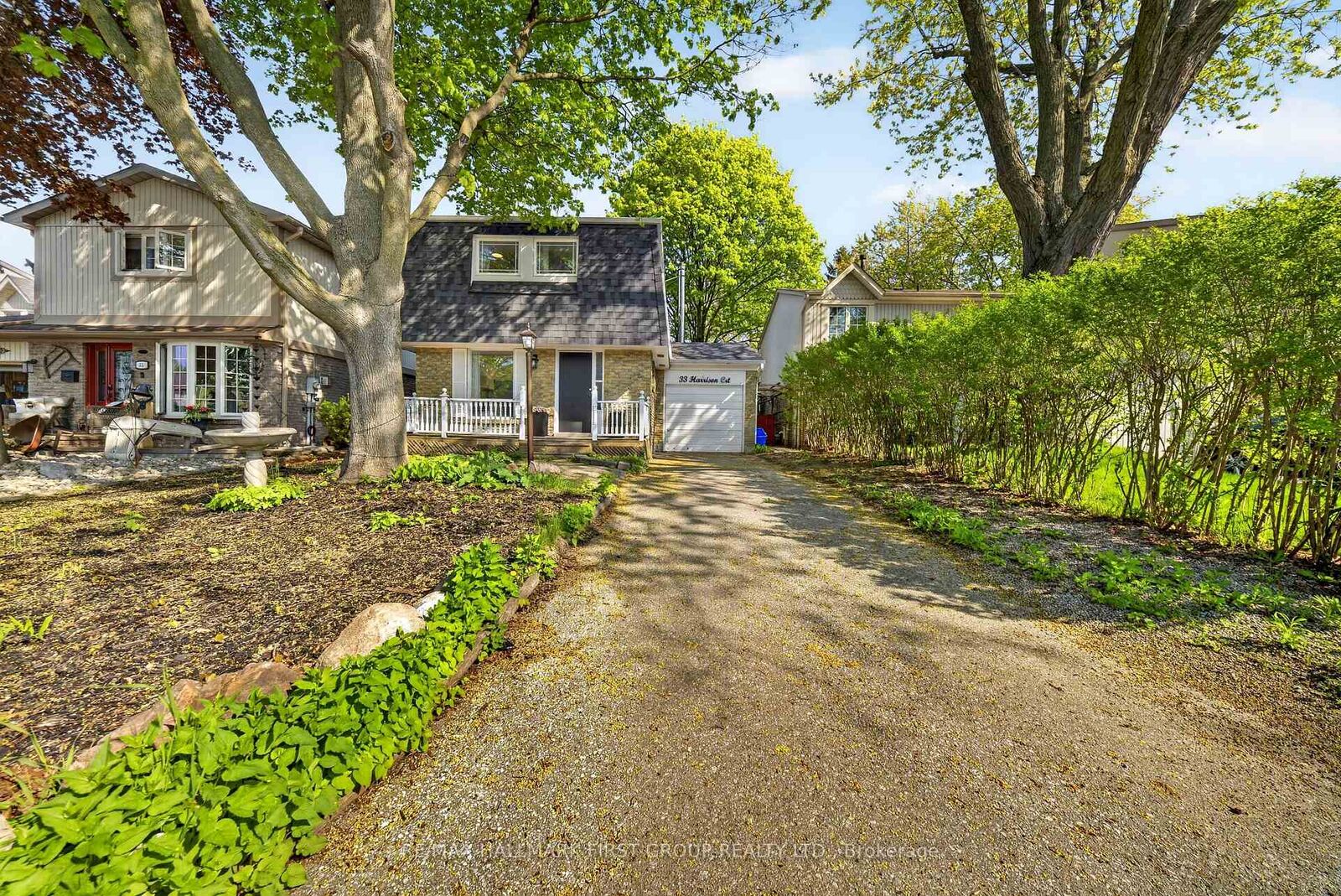 Property Photo:  33 Harrison Court  ON L1N 6E2 