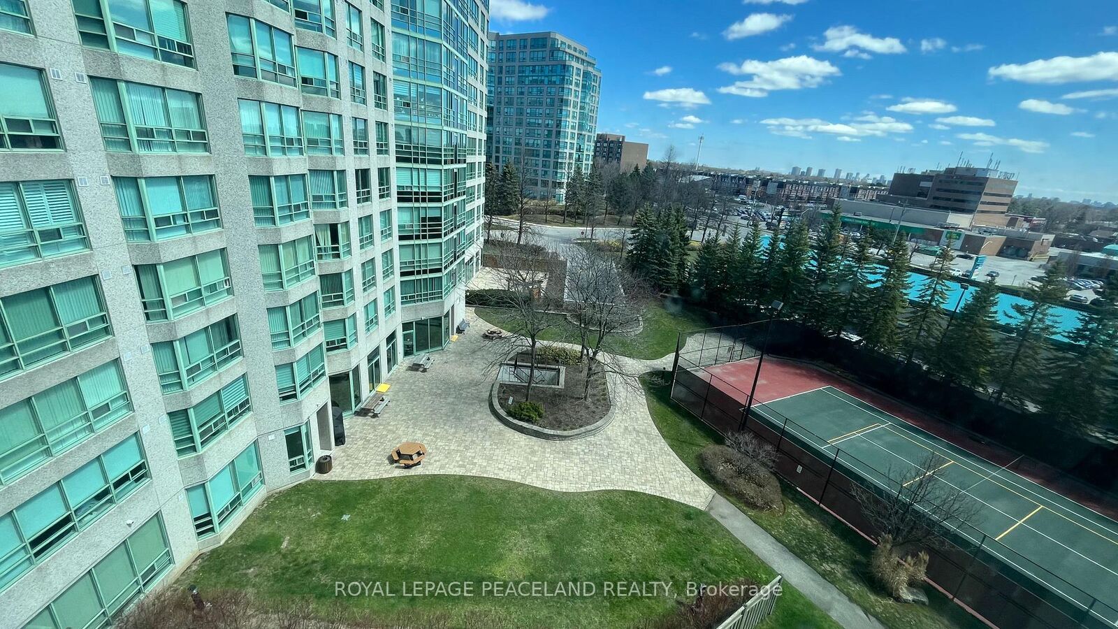 Property Photo: 7805 Bayview Avenue 618 ON L3T 7N1