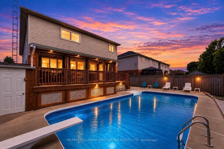 Property Photo: 989 Deer Valley Drive ON L1J 8N2