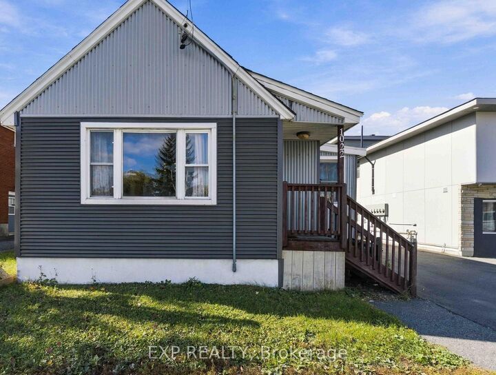 Property Photo: 1022 Maitland Avenue ON K2C 2B6