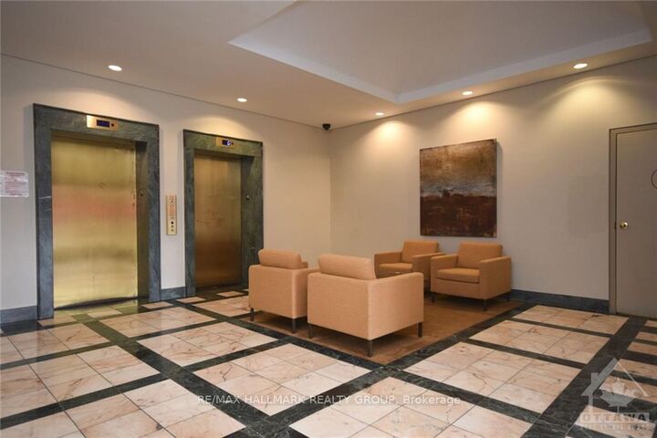 Property Photo: 35 Murray Street 211 ON K1N 9M5