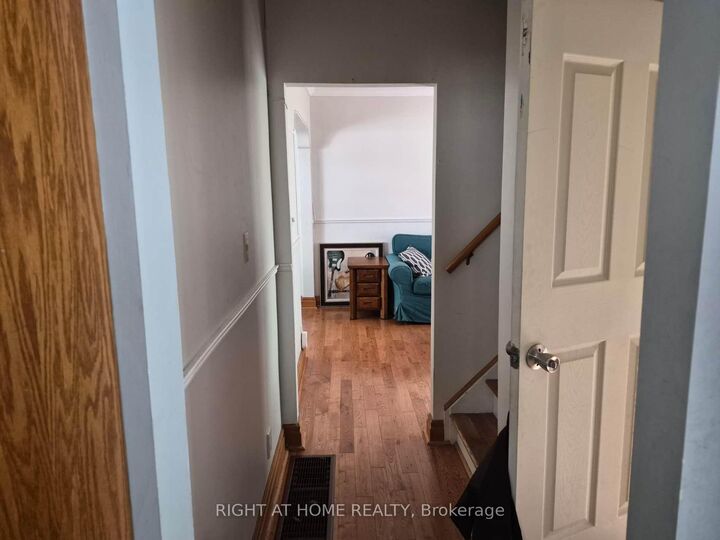 Property Photo: 17 Gwendolen Avenue ON M2N 1A1