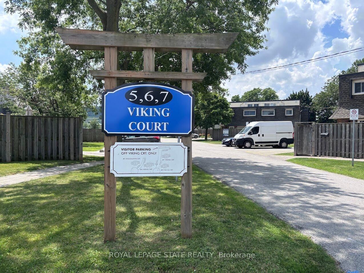 Property Photo: 5 Viking Court 304 ON L3M 3T8