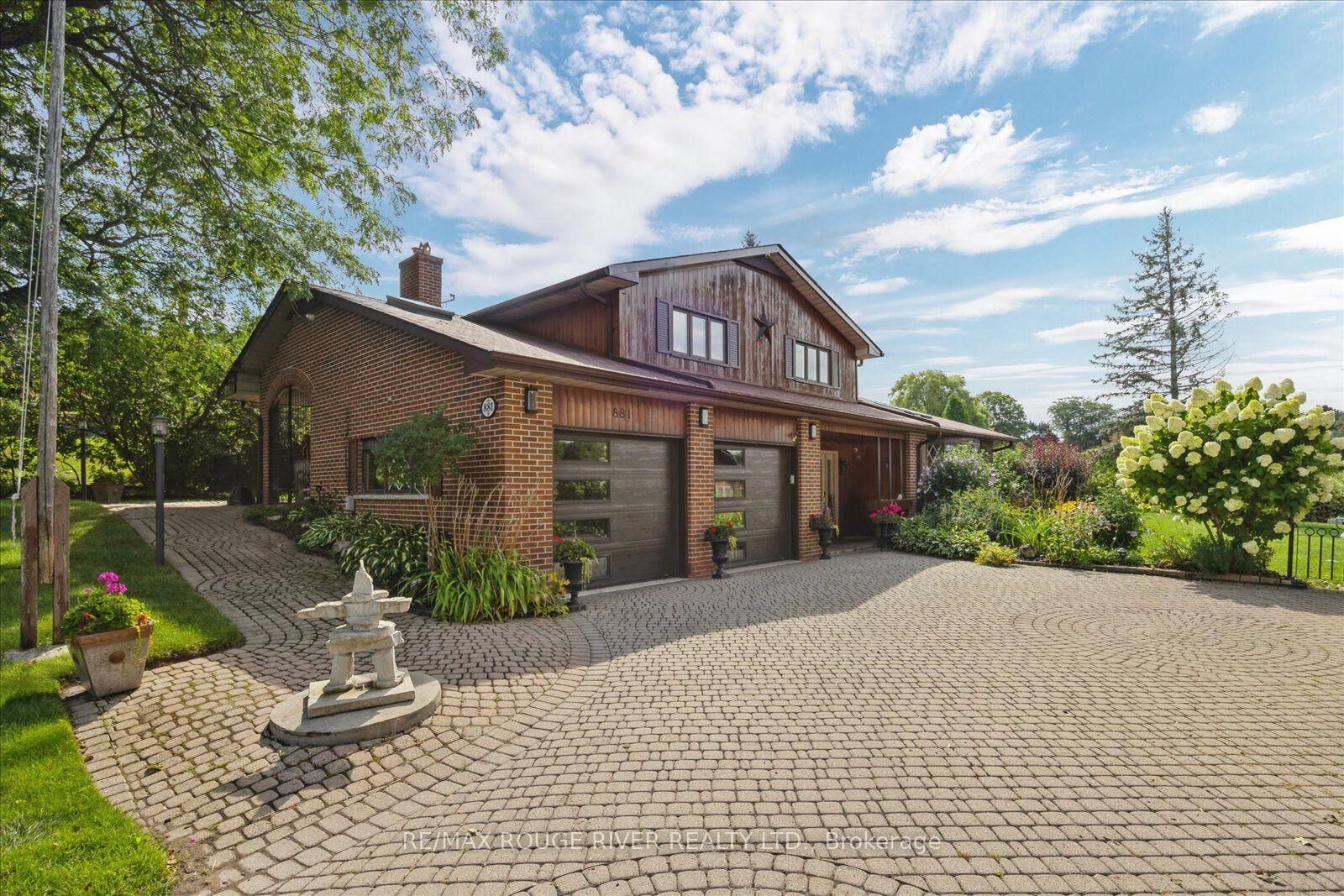 Property Photo: 881 Swiss Heights Drive ON L1K 2B1