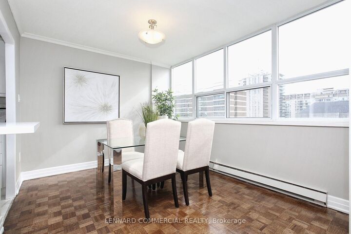 Photo de la propriété: 60 Pleasant Boulevard 1907 ON M4T 1K1